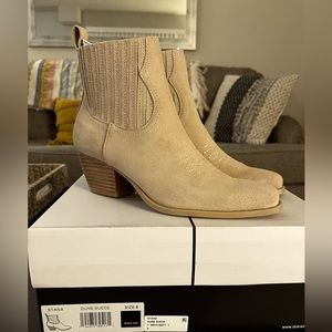 Dolce Vita Stana Western Chelsea Bootie, Size 8 women’s, Dune Suede